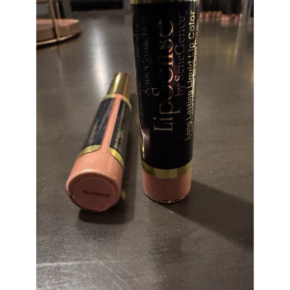 LipSense AUTHENTIC Long Lasting Lip Color‎ Full Size – Bombshell | MSRP = $32